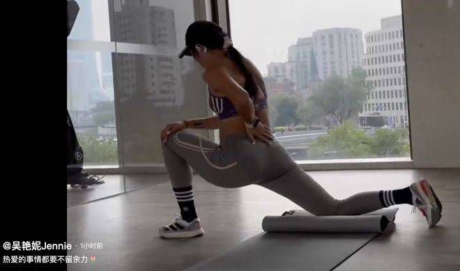 不被定义的真实青春 还原你我的学生时代青春故事总能治愈内心美好，有别于市场上同题材的青春电影，《年少有你》则讲述了一段不被定义、更加真实的青春